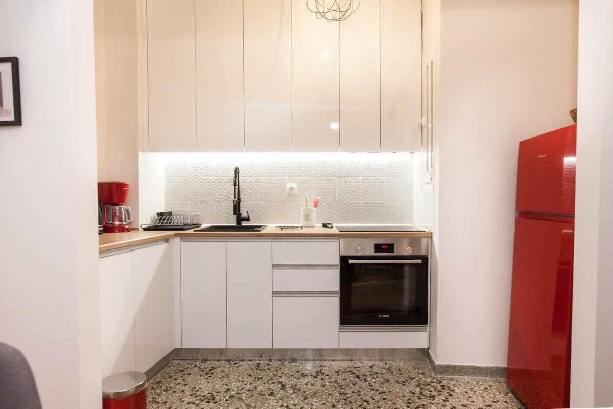 Contemporary Stylish Apartment Located Near Metaxourgeio Area Athen Eksteriør billede